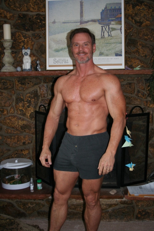 localdaddies: Follow LocalDaddies for a daddy a day!   