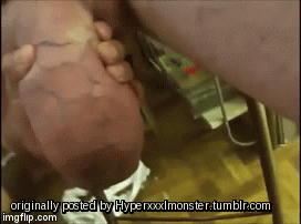 hyperxxxlmonster:  Source >  Now that’s one hand full of meat - WOOF