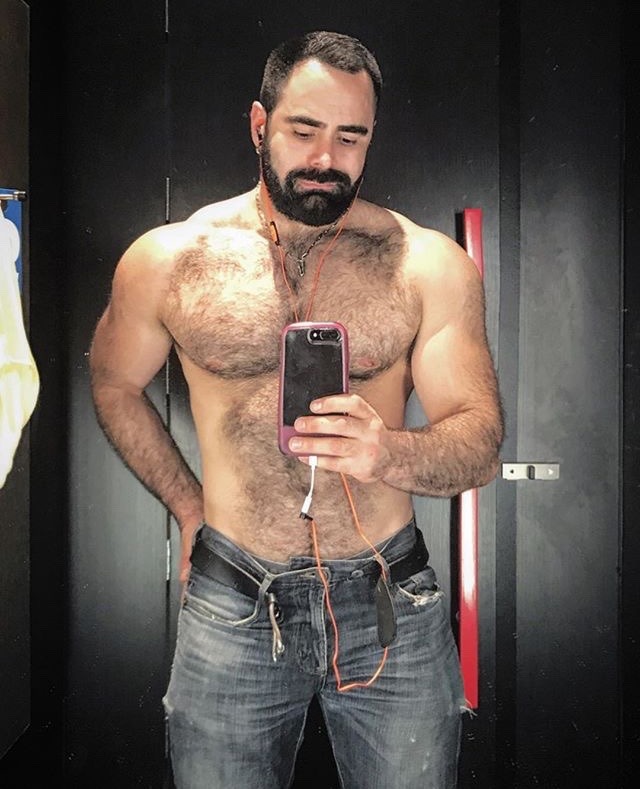 Follow my two hairy men blogs:http://sambrcln.tumblr.comhttp://hairysex.tumblr.com