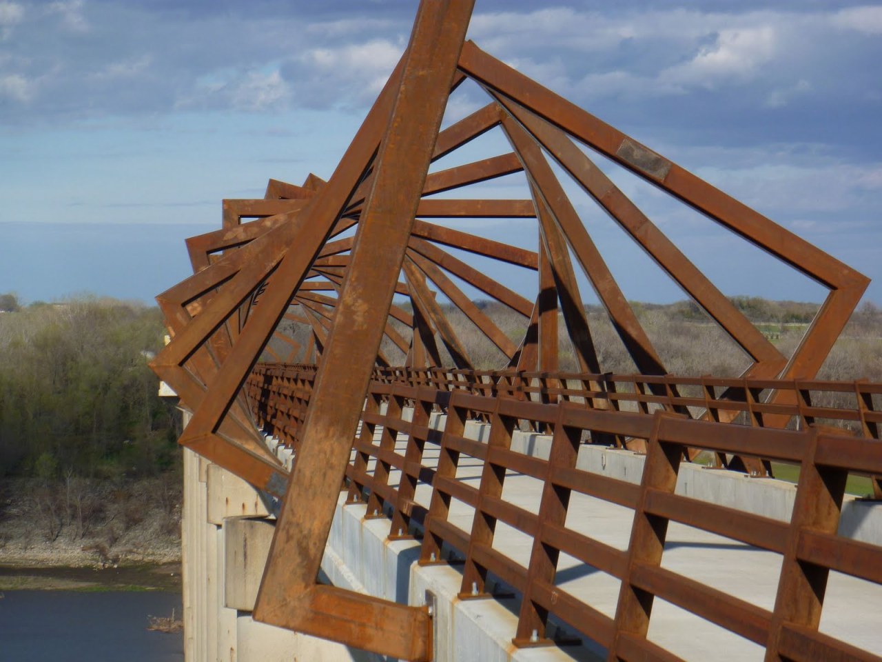 ombuarchitecture:Iowa High Trestle Bridge Spanning between the two rural communities