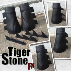 tigerstonefx:  We’re happy to finally show these Batman gauntlets with INTERCHANGEABLE FIN SYSTEM :)Swap fins at any time for a new look.No screwing, no glueing. Endless possibilities!We’ve made 4 different sets of fins (The Dark Knight Returns, The