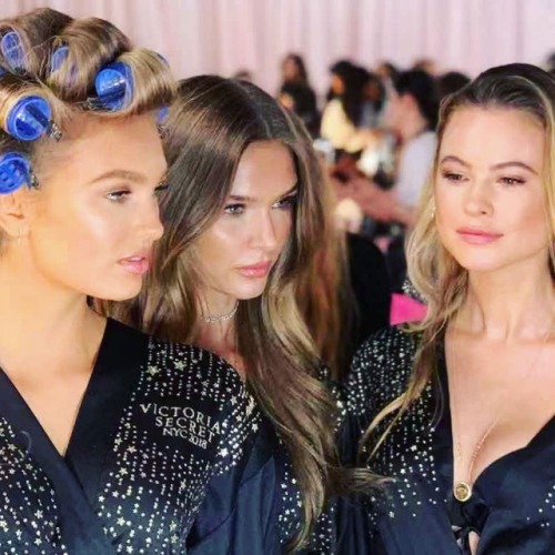 Josephine Skriver, Romee Strijd & Behati Prinsloo backstage at the Victoria’s Secret Fashi