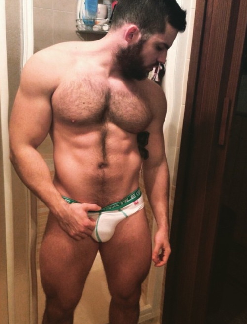 ultimate-men:  follow ultimate men!blog > companion blog > twitter