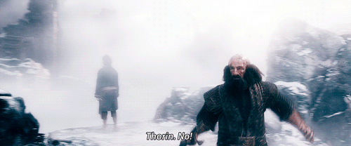 bagginshield:Dwalin being heartbreakingly concerned for Thorin
