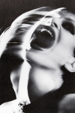 somethingvain:  kristen mcnemamy in visionaire 7: black by max vadukul, f/w 1992 