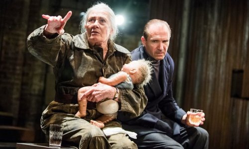 theatreisgoodforthesoul:Richard III Almeida Theatre, 2016Starring Ralph Fiennes and Vanessa Redgrave