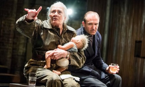 theatreisgoodforthesoul:Richard III Almeida Theatre, 2016Starring Ralph Fiennes and Vanessa Red