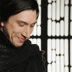 lilith19822: adamdrivery: adam driver smiling in his kylo costume 