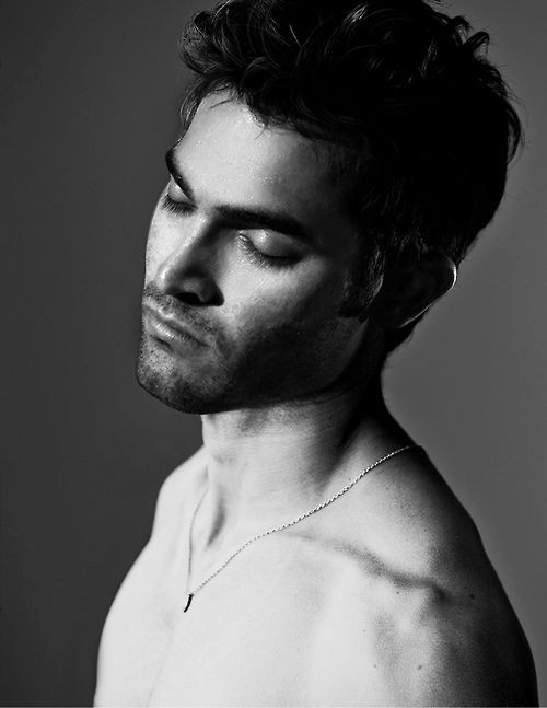 Tyler Hoechlin Crack #2
