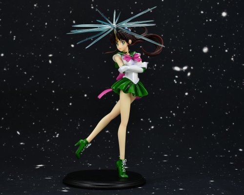 galaxiagorgeous: If anyone else is interested in a beautiful 1/6 scale figure of Super Sailor Jupite