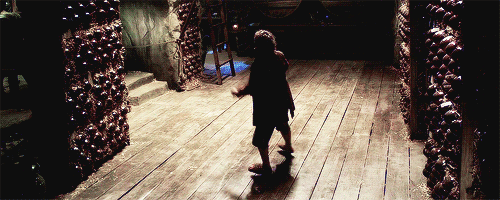 theheirsofdurin:  he panicked so hard he forgot he has the ability to hide in plain sight omg bilbo check ur pocket ?????  