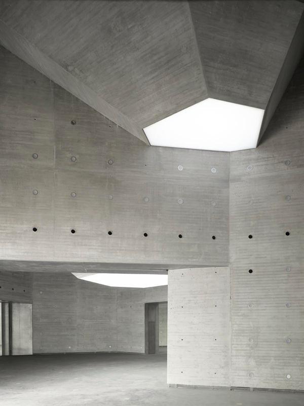 gregmelander:  CONTEMPORARY Contemporary Art Center, Nieto Sobejano Arquitectos by M ummhello: