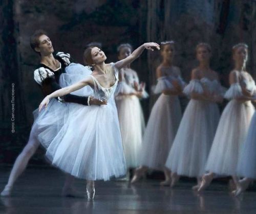 galina-ulanova: Yevgenia Obraztsova as Giselle, and Mathieu Ganio as Albrecht, in Giselle (Bolshoi B