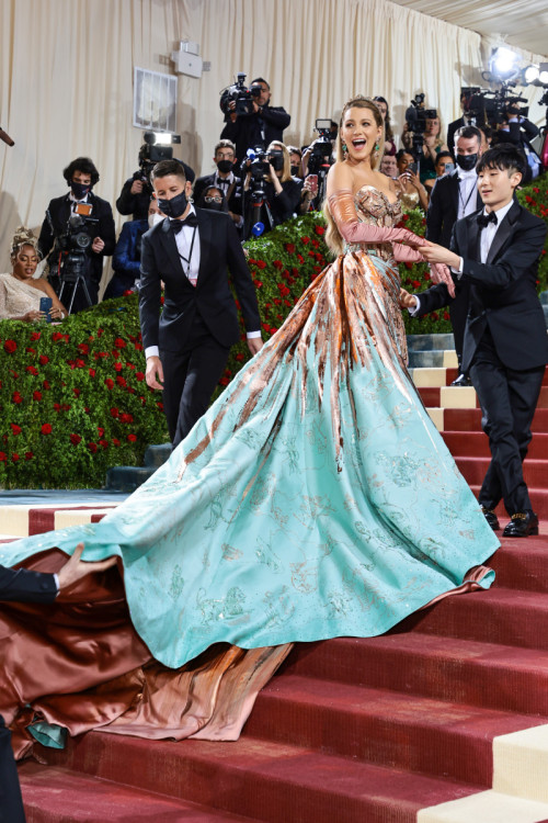 fashionsfromhistory:FASHIONS FROM HISTORY’S TOP 10 MET GALA LOOKS1) Lizzo in Thom Browne2) Billie Ei