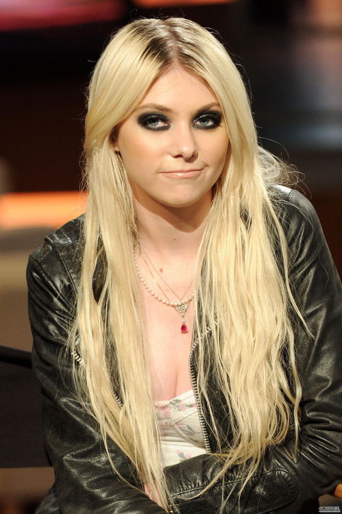 XXX the-pretty-r3ckless:  † The Pretty Reckless photo