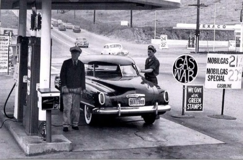 blabbernacle:whitedogblog:doyoulikevintage:Mobil. Gas War sign.Now those were the days, with uniform