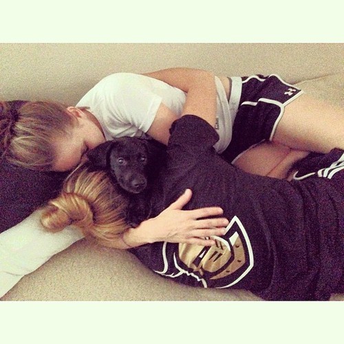 lets-like-girls:  ♡