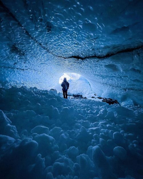 A few more iPhone 12 Pro Max photos from an ice cave adventure with my buddy @jussiruottinenphotogra