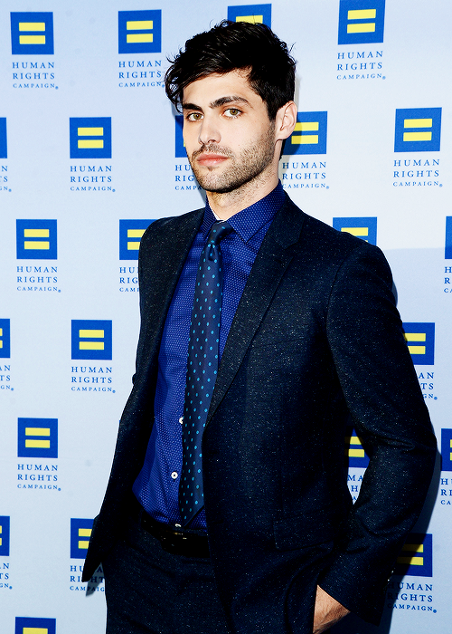 harry-matthew:  42/50 pictures of matthew daddario 