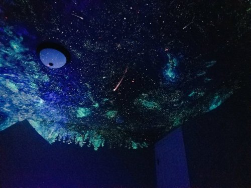skyem:  maarjanichill-3:   outspokenimperfection:   buzzfeed:  This Woman Helped A Little Boy Overcome His Fear Of Sleeping Alone By Painting An Awesome Galaxy In His Room  she tryna do this for me too or…   Honestly..   Holy shit.  Motherly love on