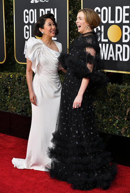 jodiecomersource: Jodie Comer and Sandra Oh attend the 76th Annual Golden Globe Awards at The Beverl