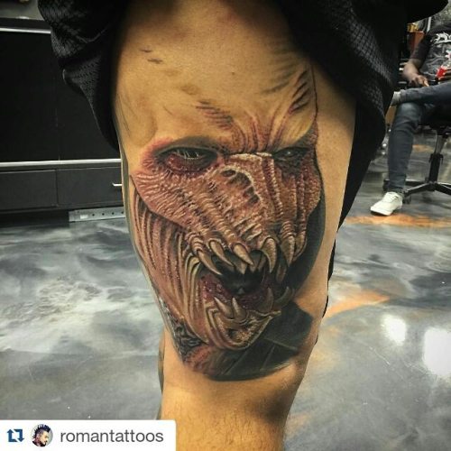 @romantattoos  ・・・@AppLetstag #tattooart #tatted #piercings #inked #tattooartist #beard #tattoolife 