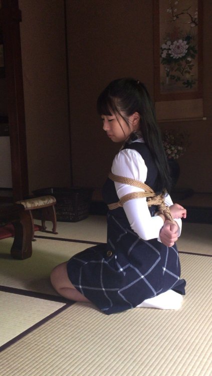 mai8chan:  Shibari Naka AkiraModel  Arisu