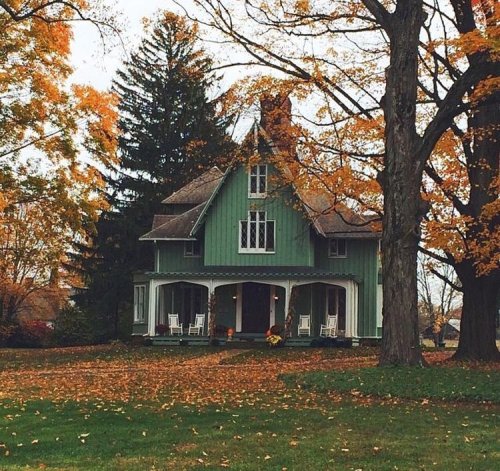 oldfarmhouse:Classically Autumn by EastCoast_Suttex