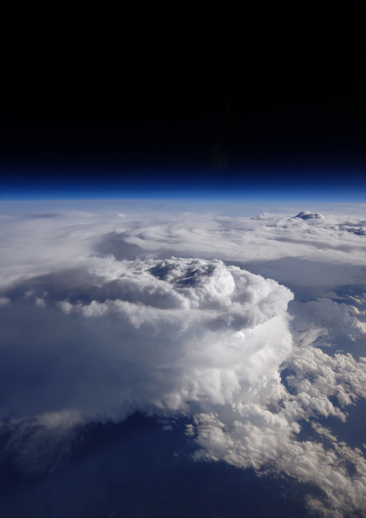 mirkokosmos:  Storm Cell Over the Southern Appalachian Mountains