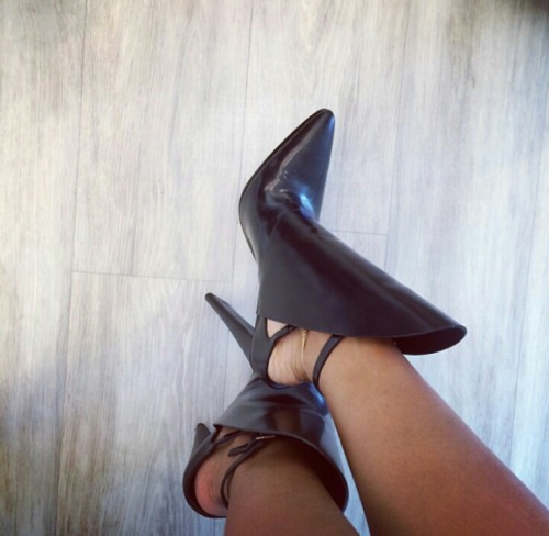 champagne-diamondsz:Alexander Wang.