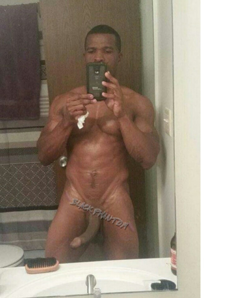 michealg87:  FUCK ME DADDY…..💪😍 HIS DICK WOULD FUCK WITH YO FEELINGS 🍆…..