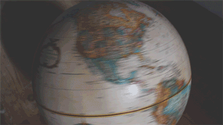 dontforget-yourself:  Dame la mano y vamos a darle la vuelta al mundo…
