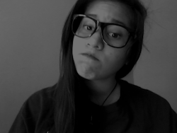 vida-culia-apestosa:  la-chica-de-la-micro.tumblr.com asdjhjkadsh &gt;:c 