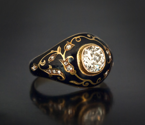 thegryphonsnest:Antique Diamond & Black Enamel Ring