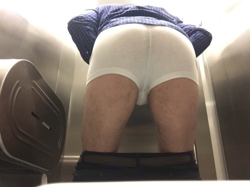 restroomsnaps:callmedaddyorsir:Striptease in the men’s room stallShare your restroom picshttp://rest