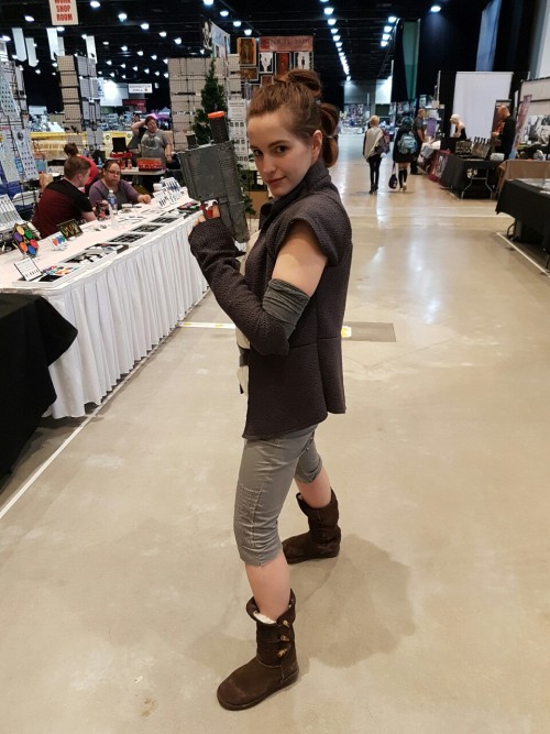 Guys! Here’s V1 of my Rey costume! This is my first cosplay ever, annnd I sewed the vest all b