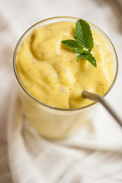 vegan-yums:  Magnificent Mango Shake