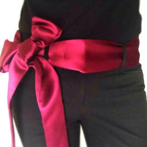 Coloring up black outfit with a magenta sash #workcoutre #workinggirl #workfashion #fashion #fashion