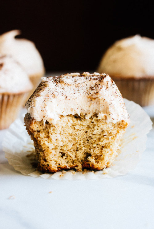 ugly–cupcakes:  SPICE CUPCAKES WITH CHAI FROSTING  