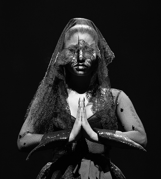 crrazyinloves: The Pinkprint Tour live in Brussels, Belgium - 22/03