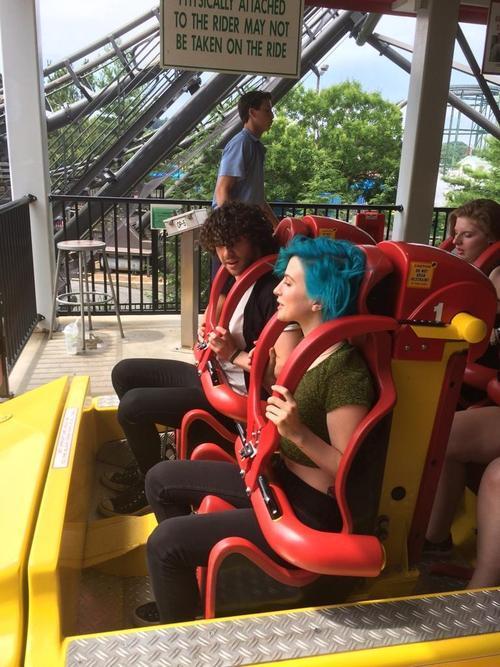 hayleyfromparamore:  punkmedication:  do you know where they are??  At Hersheypark