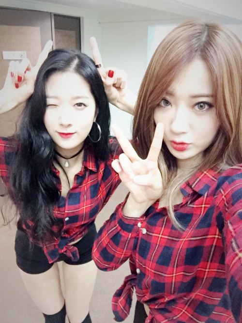 9muses: [From.Minha] It’s not long now!! Soon, we’ll meet at 11pm ^.~ #NineMuses #S