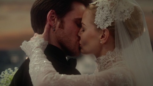 youreabloodyheroswan: Y’all, she wore her first date earrings to the wedding. Riiiiiiiight.