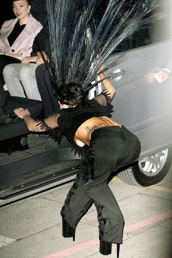 thatboyisamonnster:  Gaga attempting to get into her car earlier today. 