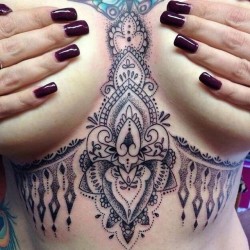 babehkittyx:  I want a tattoo like this so