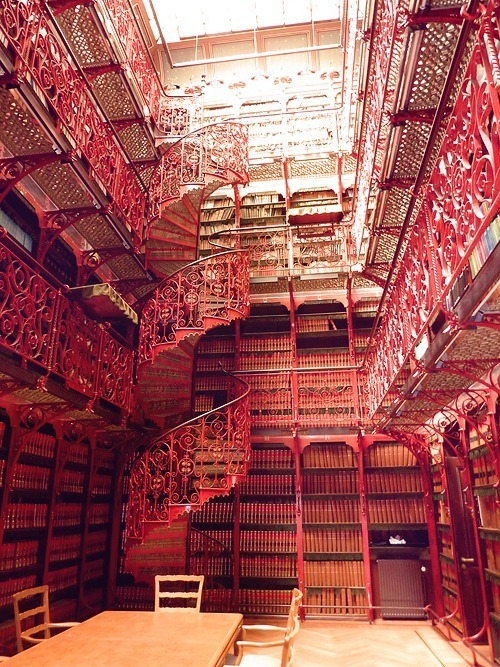 steampunktendencies:  Vieille Librairie à La Haye 
