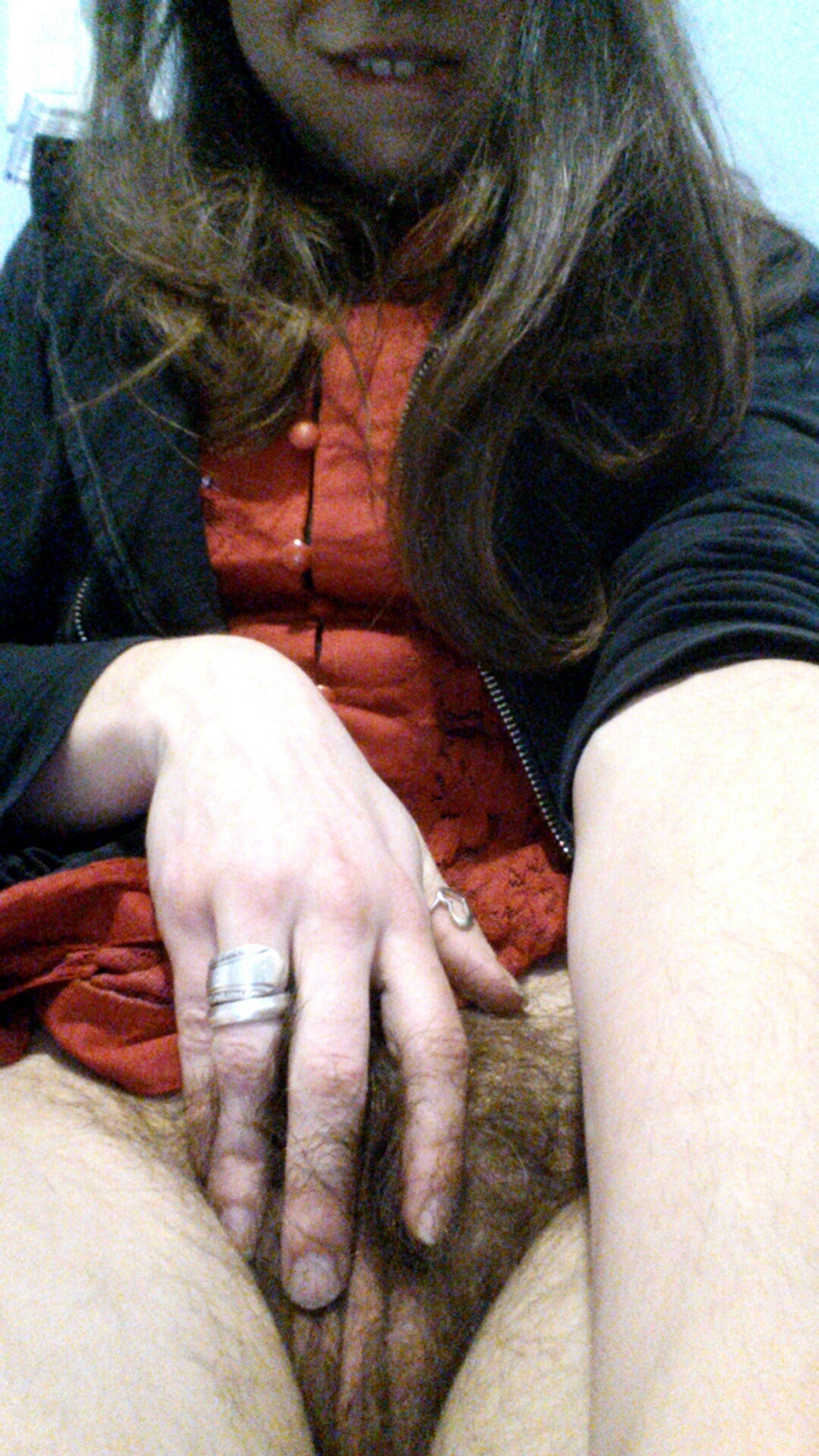 smolderingphoenix:  took some sexies while peeeeeing ;)self shot by phoenixfloeI