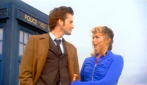 lastbluetardis: The Doctor and Rose in New Earth 