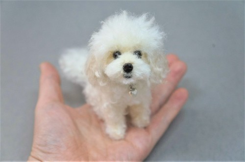 A needle felted poodle “Annabelle”, based on pet photos.