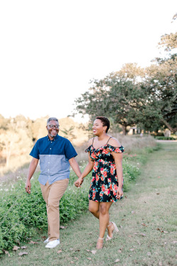 trillaryclinton:  So Brandon doesn’t have tumblr so i can share a few of our engagement photos here. I’ve gained 36 pounds so i was worried about these and yet…WE CUTE lol  A1 photos 👍🏾👌🏾